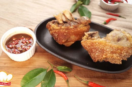 Cách làm giò heo chiên giòn kiểu Thái để cùng anh xã lai rai đổi gió